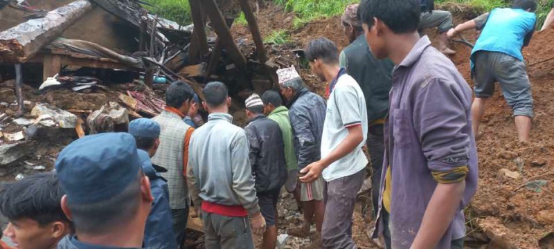 बझाङमा पहिरोः ४ जनाको मृत्यु, ६ जनाको जीवितै उद्धार