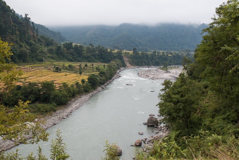 थारु महिलाका लागि सामूहिक स्नान गर्न चार ठाउँमा घाट निर्माण गरिँदै