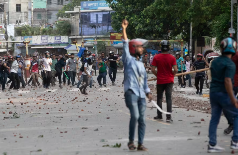 बङ्गलादेशमा  ‘कोटा’विरोधी प्रदर्शन,सुरक्षित रहन नेपाली विद्यार्थीलाई  नेपाली दूतावासकाे अनुरोध