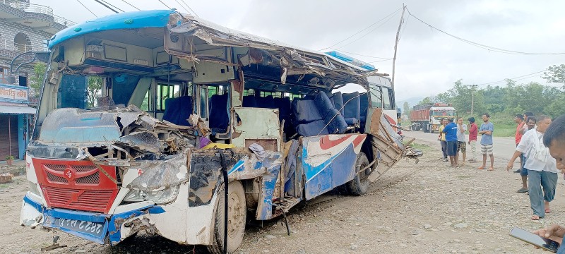 सर्लाहीमा सवारी दुर्घटना, तीन जनाको मृत्यु