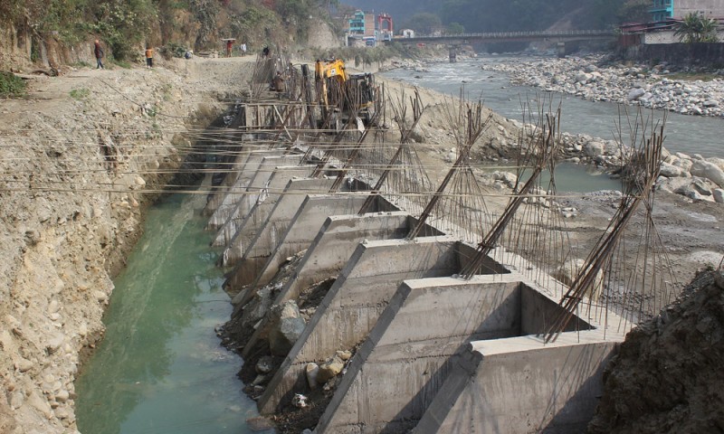 कालीगण्डकीको कटान रोकथाम गर्न पर्खाल निर्माण