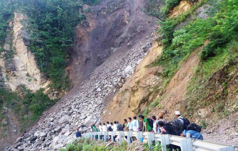 कर्णालीका कष्ट : सडक दुर्घटनामा एक सय १२ जनाको मृत्यु