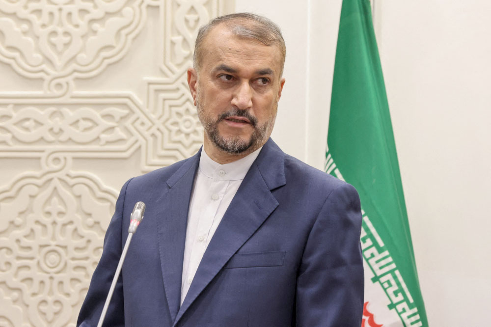 iran-foreign-minister-1716182741.jpg